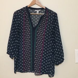 Flowy V Neck 3/4 Sleeve Blouse